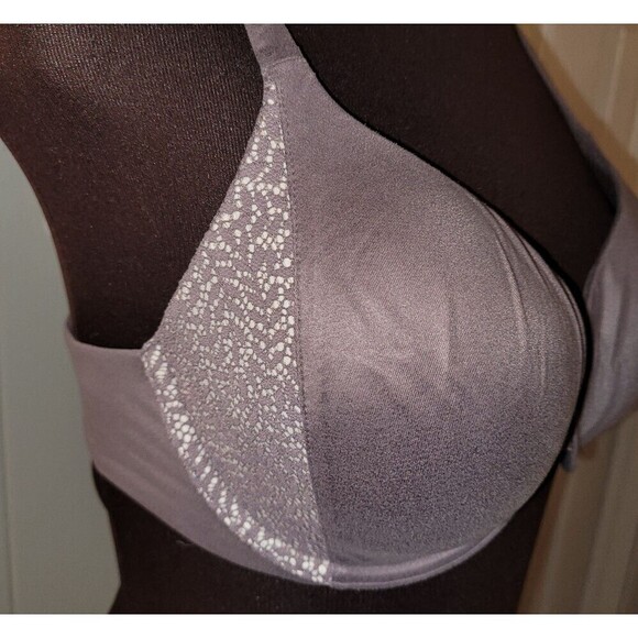 2 for $20 Victoria's Secret Body Bra Size 34D - Picture 1 of 7